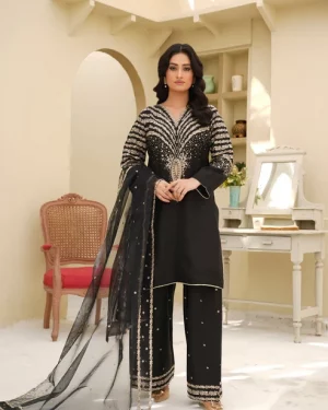 Black premium embroidered 3-piece suit with net dupatta - Zaira's Collection