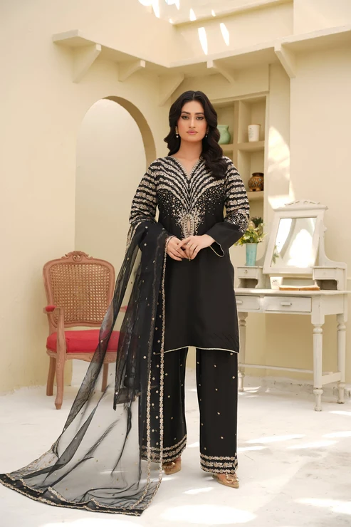 Black premium embroidered 3-piece suit with net dupatta - Zaira's Collection