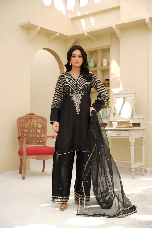Shab-e-Zaira – Black Embroidered 3-Piece Suit - Image 2