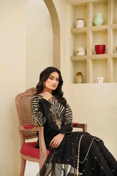 Shab-e-Zaira – Black Embroidered 3-Piece Suit - Image 3