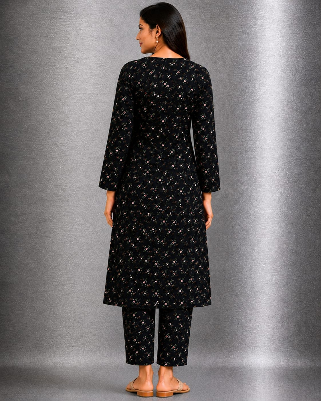 Zaira's Collection – "Noor" Black Floral Unstitched Linen 2 Piece Suit - Image 2